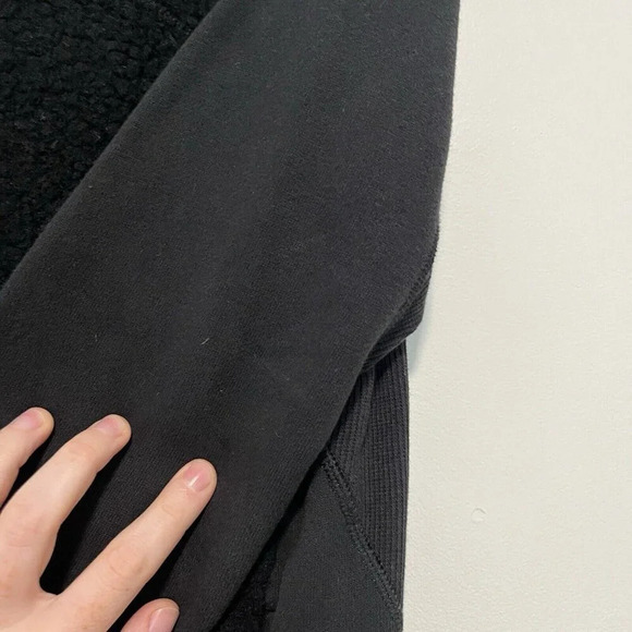 Lululemon Stand Out Sherpa Jacket‎ in Black Size 4 - Picture 6 of 10